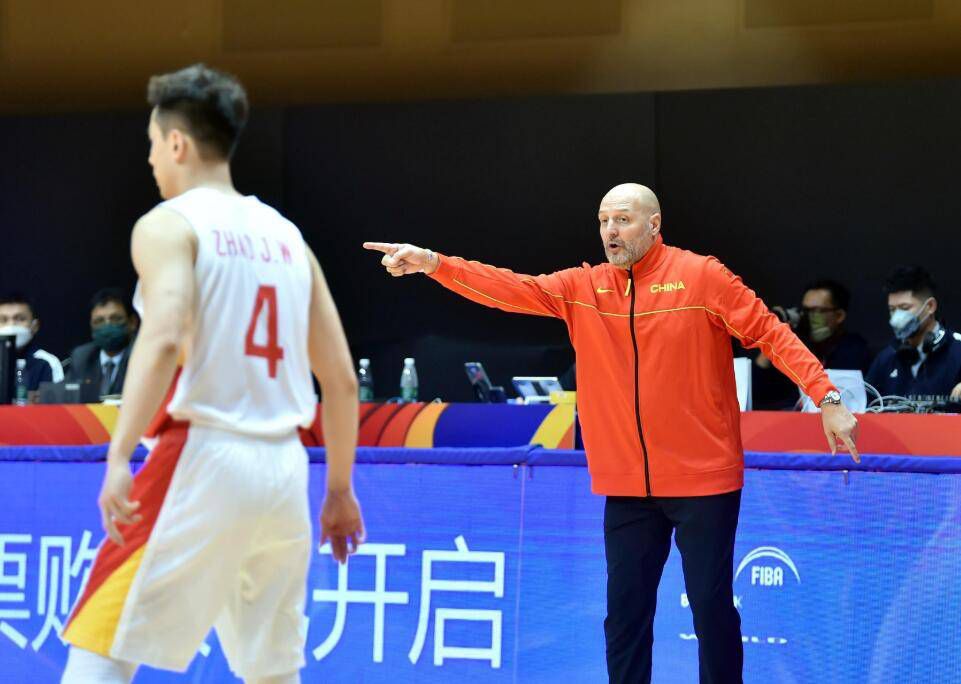不过目前为止，皇马依然无意放塞瓦略斯离队。